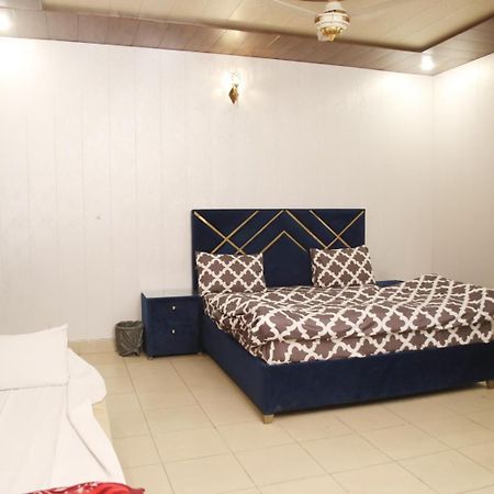 Royal Fort Executive Hotel Gulberg Lahore Esterno foto