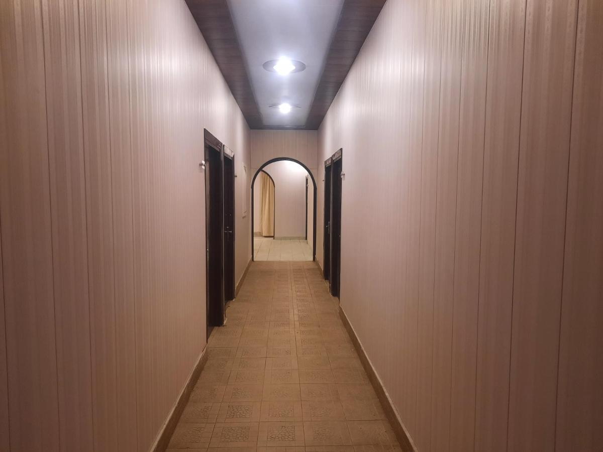 Royal Fort Executive Hotel Gulberg Lahore Esterno foto
