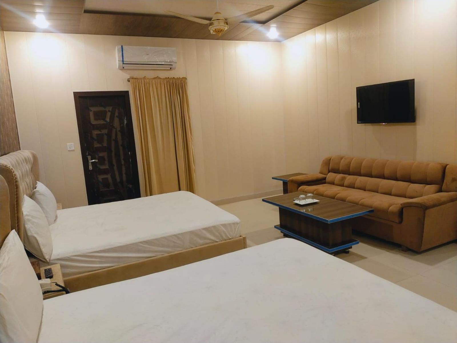Royal Fort Executive Hotel Gulberg Lahore Camera foto